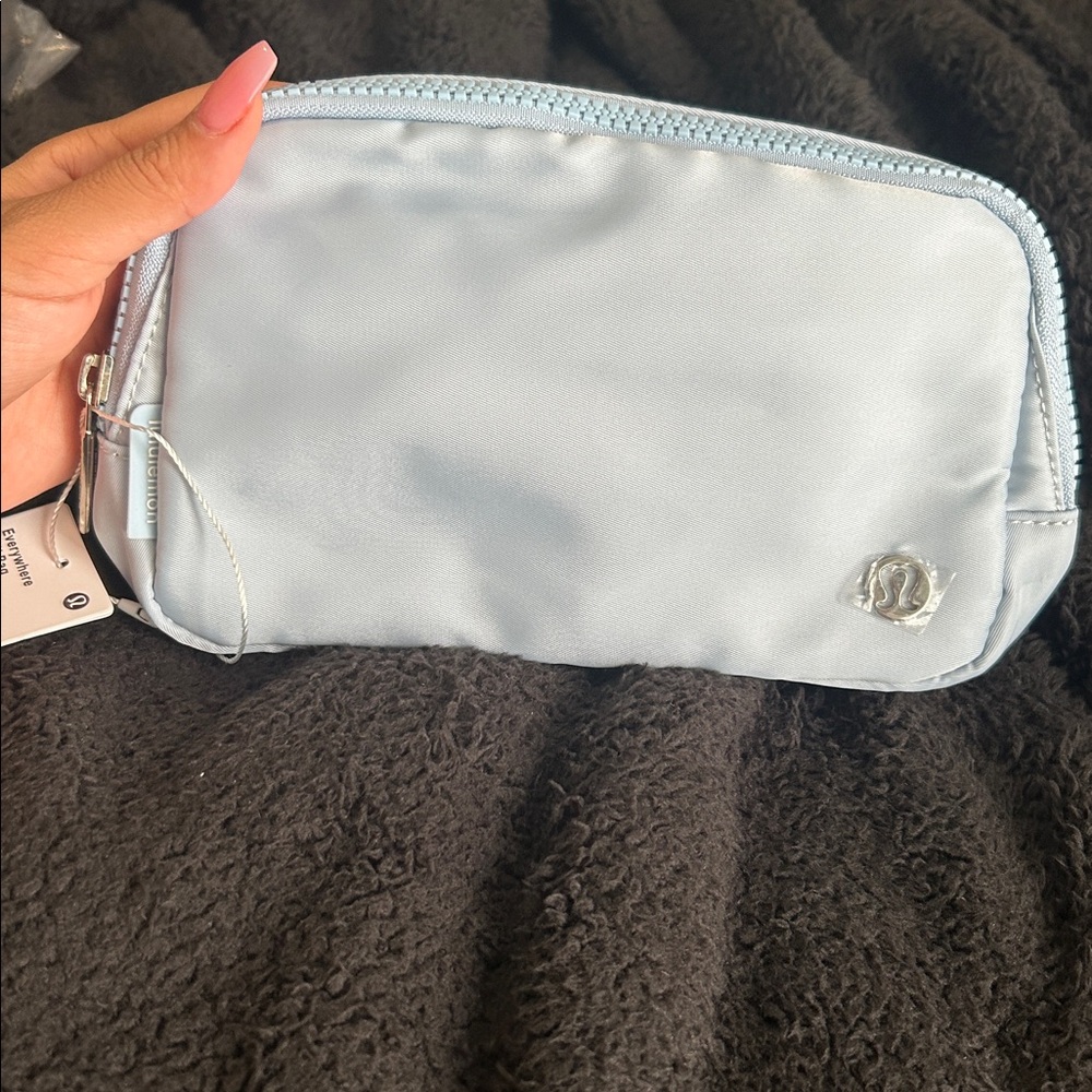 Lululemon Athletica Light Blue everywhere belt.